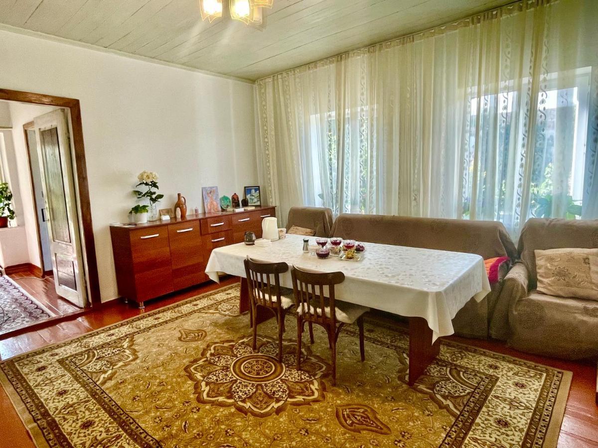 Gulnara Guest House Balykchy Exterior photo